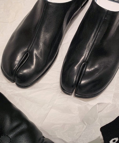 Futier land（フューティアランド）の「2way足袋フラットシューズ（ローファー・レディース・シルバー/ブラック/アイボリー・36/37/38/39/40）」の13枚目の写真