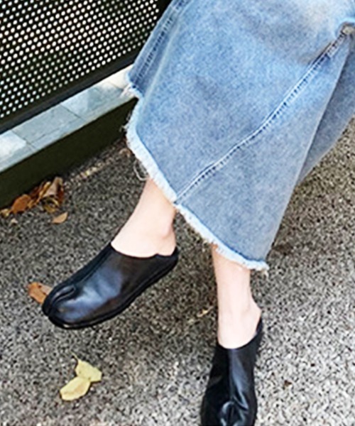 Futier land（フューティアランド）の「2way足袋フラットシューズ（ローファー・レディース・シルバー/ブラック/アイボリー・36/37/38/39/40）」の17枚目の写真