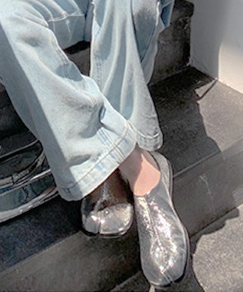 Futier land（フューティアランド）の「2way足袋フラットシューズ（ローファー・レディース・シルバー/ブラック/アイボリー・36/37/38/39/40）」の19枚目の写真