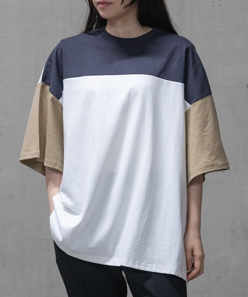 JOHN'S CLOSET（ジョンズクローゼット）の「【40I】 USAコットン 配色切替 ビッグシルエット 半袖Tシャツ（Tシャツ/カットソー・メンズ・ブラック系1/ブラック系3/ベージュ系2/グリーン系2/パープル系1/ブラック系2/ベージュ系1/グリーン系1/グリーン系3/パープル系2/ブラウン系1/ブラウン系2・LARGE/X-LARGE/MEDIUM）」の2枚目の写真