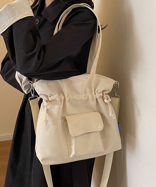 gossip!ロサンゼルス(ゴシップロサンゼルス)の「2WAY ギャザー シンプルカジュアルトートバッグ 大容量リューバッグ ビッグショルダーバッグ A4収納可能 通勤 通学に ハンドバッグ(ショルダーバッグ・レディース・ブラック/オフホワイト・FREE)」の8枚目の写真