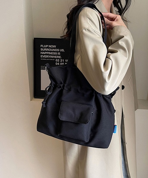 gossip!ロサンゼルス(ゴシップロサンゼルス)の「2WAY ギャザー シンプルカジュアルトートバッグ 大容量リューバッグ ビッグショルダーバッグ A4収納可能 通勤 通学に ハンドバッグ(ショルダーバッグ・レディース・ブラック/オフホワイト・FREE)」の15枚目の写真