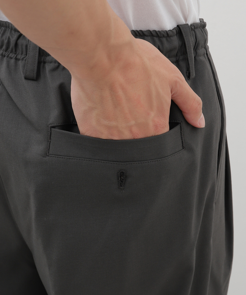 markaware（マーカウェア）の「MARKAWARE (マーカウェア) DOUBLE PLEATED EASY TROUSERS A24C02PT02C（スラックス・メンズ・チャコールグレー/ブラック・2/1）」の9枚目の写真
