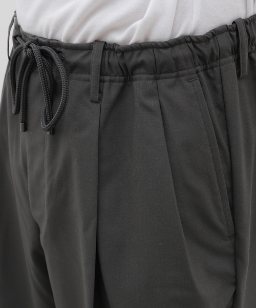 markaware（マーカウェア）の「MARKAWARE (マーカウェア) DOUBLE PLEATED EASY TROUSERS A24C02PT02C（スラックス・メンズ・チャコールグレー/ブラック・2/1）」の13枚目の写真