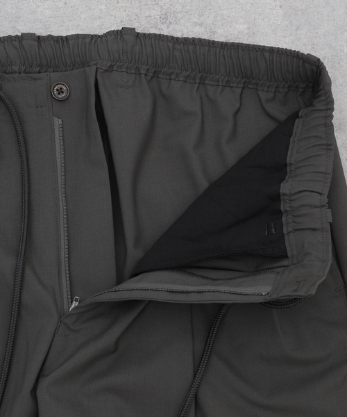 markaware（マーカウェア）の「MARKAWARE (マーカウェア) DOUBLE PLEATED EASY TROUSERS A24C02PT02C（スラックス・メンズ・チャコールグレー/ブラック・2/1）」の15枚目の写真