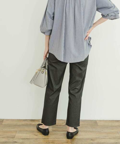 ITEMS URBANRESEARCH（アイテムズ アーバンリサーチ）の「ストレッチイージーパンツ（その他パンツ・レディース・ブラック/モカ/チャコールグレー・FREE）」の4枚目の写真