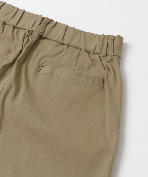 ITEMS URBANRESEARCH（アイテムズ アーバンリサーチ）の「ストレッチイージーパンツ（その他パンツ・レディース・ブラック/モカ/チャコールグレー・FREE）」の16枚目の写真