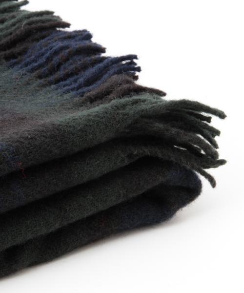 BEAMS BOY（ビームスボーイ）の「HIGHLAND TWEEDS / キルトピンショール 15（マフラー・レディース・レッド/ブルー/ネイビー・ONE SIZE）」の6枚目の写真