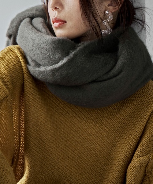 etoll.（エトル）の「フリンジシャギーボリュームマフラー（マフラー・レディース・アイボリー/ブラック/レッド/チャコール/イエロー/パープル・FREE）」の9枚目の写真