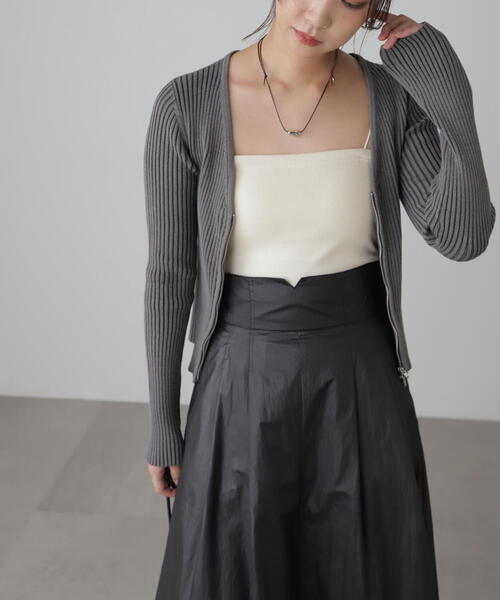 FREE'S MART（フリーズマート）の「◆フロントジップリブＶネックニット（ニット/セーター・レディース・ホワイト/グリーン/カーキ/グレー・FREE）」の6枚目の写真