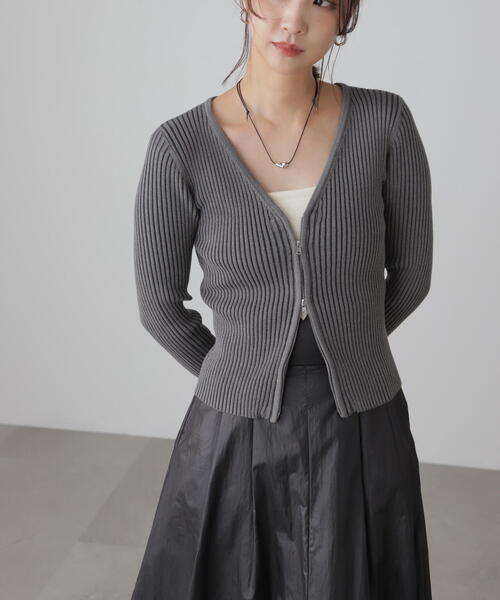 FREE'S MART（フリーズマート）の「◆フロントジップリブＶネックニット（ニット/セーター・レディース・ホワイト/グリーン/カーキ/グレー・FREE）」の7枚目の写真