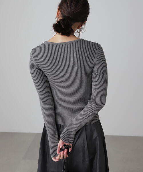 FREE'S MART（フリーズマート）の「◆フロントジップリブＶネックニット（ニット/セーター・レディース・ホワイト/グリーン/カーキ/グレー・FREE）」の16枚目の写真