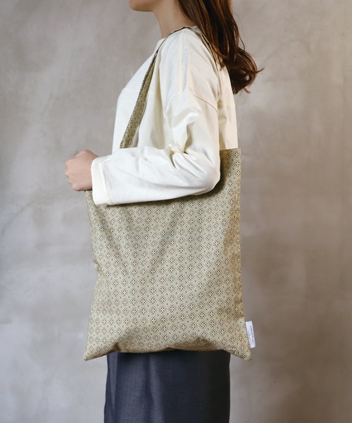 contra bo nepre(コントラ ボ ネプレ )の「【contra bo nepre/コントラ ボ ネプレ】トートバッグ USINE pattern tote bag KINMOKUSEI(トートバッグ・レディース・グリーン・FREE)」の1枚目の写真