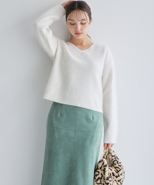 Andemiu（アンデミュウ）の「【洗える】アンゴラショートVネックニット116866（ニット/セーター・レディース・ブラック/ライトピンク/オフホワイト・FREE）」の5枚目の写真