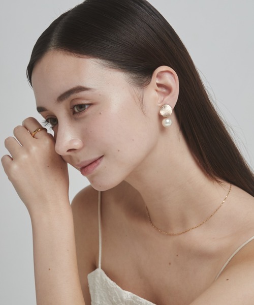 ciite'(シーテ)の「グリッタープレート × パールイヤリング (両耳用)(イヤリング・レディース・シルバー/ゴールド/ピンクゴールド・FREE)」の15枚目の写真