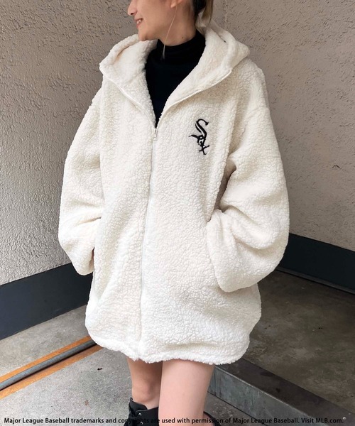 BACK TO THE FIELD（バック トゥー ザ フィールド）の「【MLB】刺繍ロゴパッチボアブルゾン（ブルゾン・レディース・オフホワイト/ブルー/ブラック・FREE）」の7枚目の写真