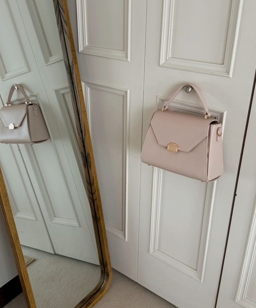 my twilight（マイトワイライト）の「mytwilight PARISモチーフ 台形ミニバッグ（ショルダーバッグ・レディース・ブラック/グレイッシュベージュ/クリーム/ダークブラウン/グレイッシュブルー/ホワイト/ベビーピンク・FREE）」の22枚目の写真