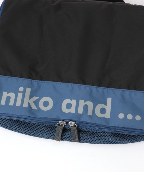 niko and...(ニコアンド)の「オリジナルニコロゴオーガナイザー/Mサイズ(トラベルグッズ・レディース・アイボリー/ブラック・XX-SMALL)」の11枚目の写真