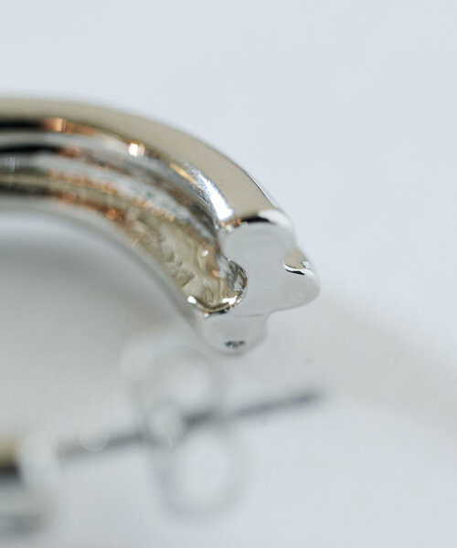 un dix cors（アンディコール）の「ヴィンテージ風フープピアス（ピアス（両耳用）・レディース・ゴールド/シルバー・FREE）」の7枚目の写真