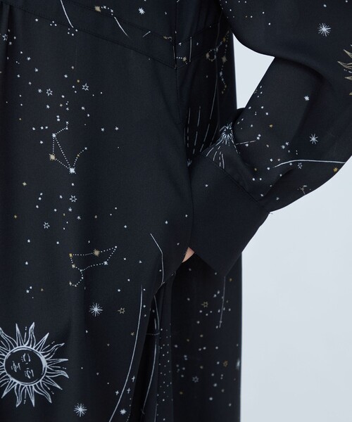 BALLSEY（ボールジィ）の「ホロスコーププリント クルーネック