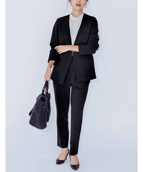 IEDIT(イディット)の「IEDIT 帯電防止加工がうれしい いつもキレイな黒が続く純黒素材の裏微起毛バレエフィット(R)パンツ〈ブラック〉(スーツパンツ・レディース・ブラック・M/L/LL/3L/4L/S)」の3枚目の写真