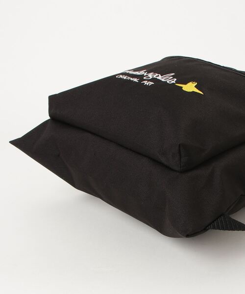 Mark Gonzales（マーク・ゴンザレス）の「MARK GONZALES ART WORK /【web限定】マークゴンザレス　ポリエステルナイロン ロゴ刺繍ナップザック（バックパック/リュック・メンズ・ブラック・FREE）」の2枚目の写真