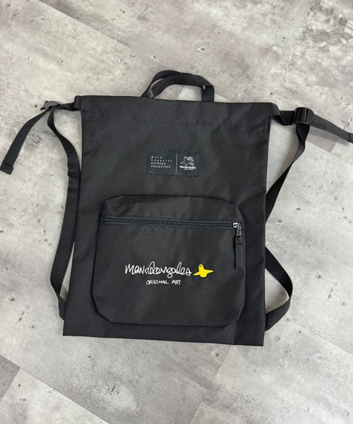 Mark Gonzales（マーク・ゴンザレス）の「MARK GONZALES ART WORK /【web限定】マークゴンザレス　ポリエステルナイロン ロゴ刺繍ナップザック（バックパック/リュック・メンズ・ブラック・FREE）」の4枚目の写真