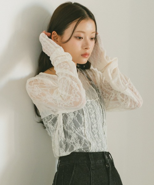 VANNIE U(ヴァニーユー)の「レースパッチワークトップス(Tシャツ/カットソー・レディース・アイボリー/ブラック・FREE)」の5枚目の写真