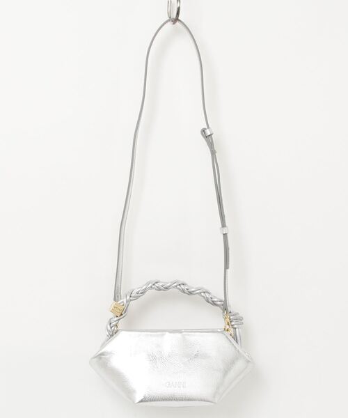 GANNI（ガニー）の「GANNI Bou Bag Mini Metallic ガニー ボウ バッグ ミニ メタリック ハンドバッグ（ハンドバッグ・レディース・シルバー・FREE）」の14枚目の写真