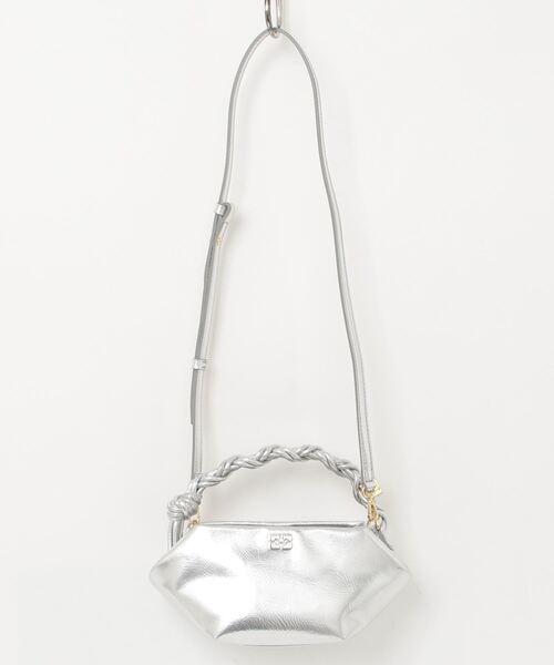 GANNI（ガニー）の「GANNI Bou Bag Mini Metallic ガニー ボウ バッグ ミニ メタリック ハンドバッグ（ハンドバッグ・レディース・シルバー・FREE）」の10枚目の写真