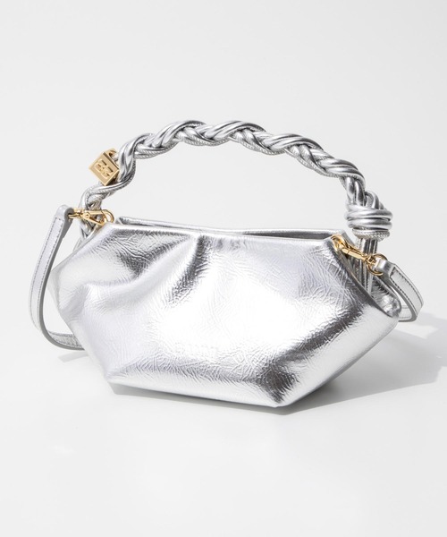 GANNI（ガニー）の「GANNI Bou Bag Mini Metallic ガニー ボウ バッグ ミニ メタリック ハンドバッグ（ハンドバッグ・レディース・シルバー・FREE）」の4枚目の写真