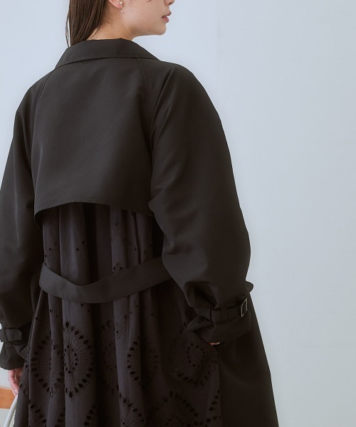nissen（ニッセン）の「バックパンチングレーストレンチコート（トレンチコート・レディース・ブラック/ベージュ・3L/LL/L/M/S）」の9枚目の写真