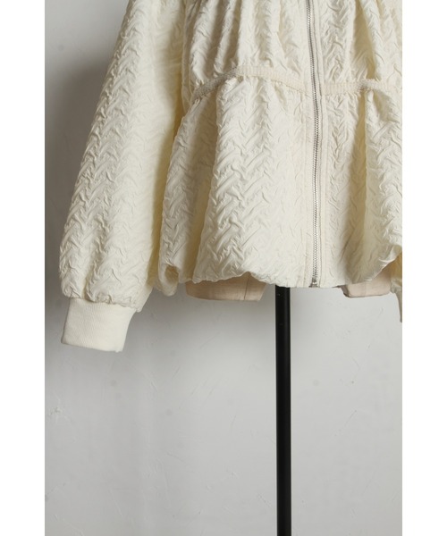 &. NOSTALGIA（アンドドットノスタルジア）の「【ZOZO限定】ふくれジャガードバルーンブルゾン（ブルゾン・レディース・アイボリー/ブラック・M）」の9枚目の写真