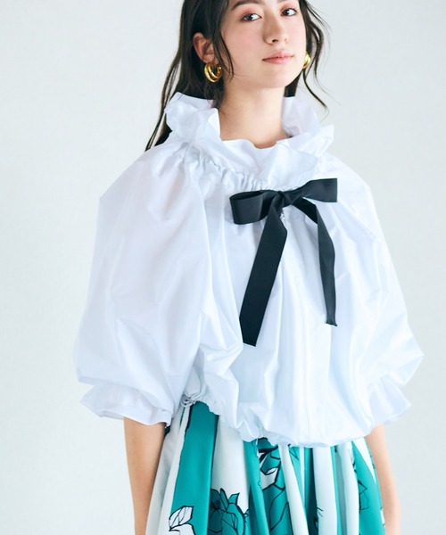 Audie a Muses(オーディアミューズ)の「メモリージップアップブラウス(シャツ/ブラウス・レディース・ブルー/オフホワイト/ブラック・FREE)」の6枚目の写真