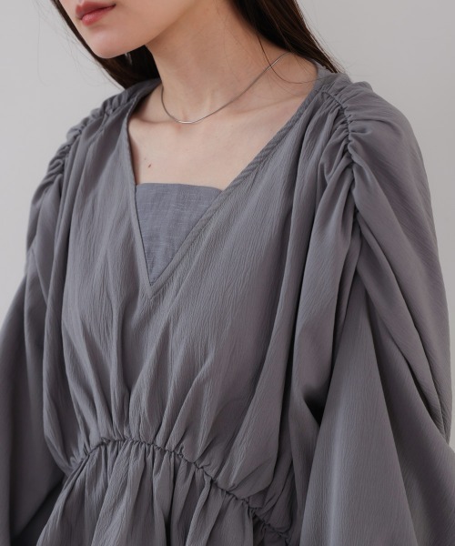 Bab（バブ）の「キャンディースリーブギャザーブラウス（シャツ/ブラウス・レディース・ベージュ/オフホワイト/チャコールグレー・M）」の14枚目の写真
