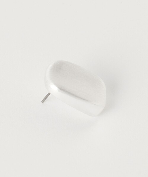 green label relaxing（グリーンレーベルリラクシング）の「スクエアプレート ピアス（ピアス（両耳用）・レディース・ゴールド/シルバー・FREE）」の4枚目の写真