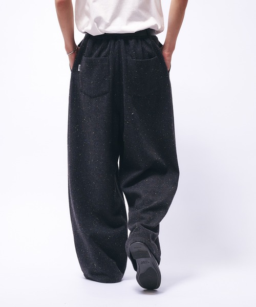 Adoon plain（アドーンプレーン）の「TWO TUCK WIDE COLOR NEP PANTS