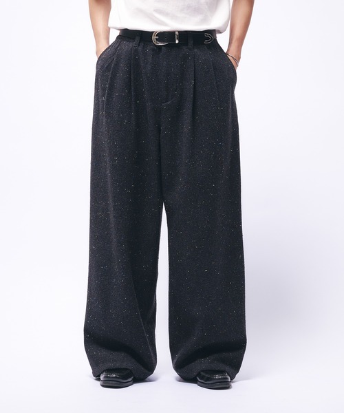 Adoon plain（アドーンプレーン）の「TWO TUCK WIDE COLOR NEP PANTS