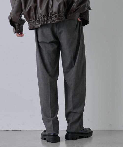 COLONY 2139(コロニートゥーワンスリーナイン)の「TRPUミッドライズ2タックスラックス(スラックス・メンズ・グレー/ブラック・MEDIUM/LARGE)」の4枚目の写真