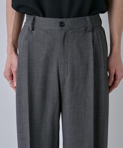 COLONY 2139(コロニートゥーワンスリーナイン)の「TRPUミッドライズ2タックスラックス(スラックス・メンズ・グレー/ブラック・MEDIUM/LARGE)」の21枚目の写真