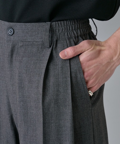 COLONY 2139(コロニートゥーワンスリーナイン)の「TRPUミッドライズ2タックスラックス(スラックス・メンズ・グレー/ブラック・MEDIUM/LARGE)」の22枚目の写真