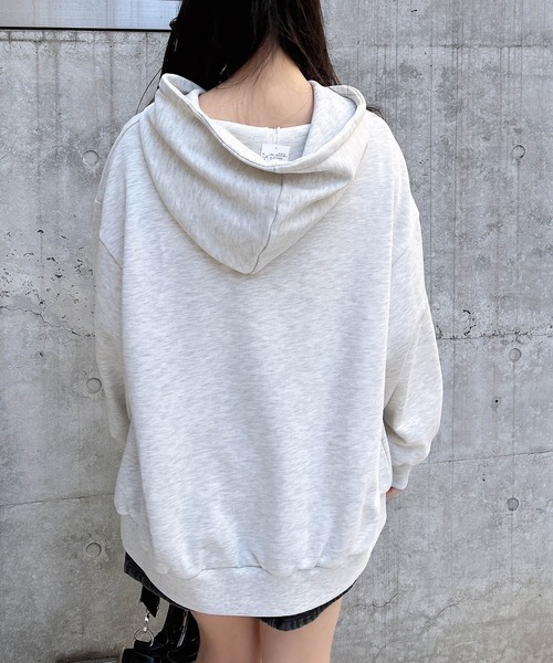 INGNI（イング）の「ベースボールロゴパーカーチュニック（パーカー・レディース・ブラック×グレー/ベージュ系その他/ベージュ系その他2/レッド系・M）」の8枚目の写真