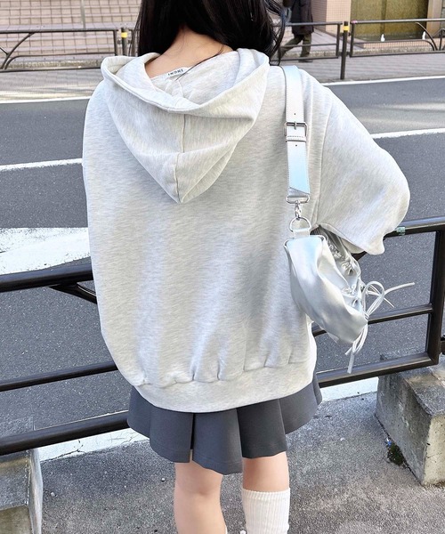 INGNI（イング）の「ベースボールロゴパーカーチュニック（パーカー・レディース・ブラック×グレー/ベージュ系その他/ベージュ系その他2/レッド系・M）」の20枚目の写真