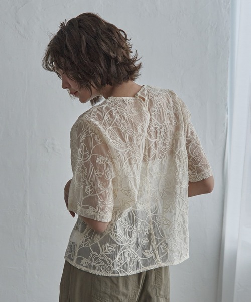 notch.(ノッチ)の「オーガンジーコード刺繍ブラウス(シャツ/ブラウス・レディース・ブラック/アイボリー・M)」の4枚目の写真