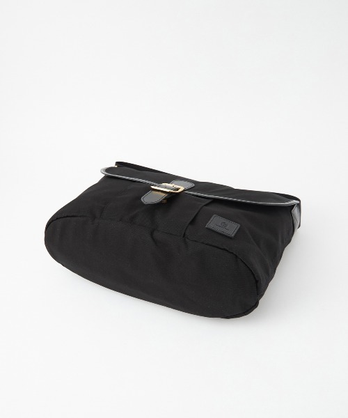 GLENROYAL（グレンロイヤル）の「【GLENROYAL/グレンロイヤル】J2-0031 フラップショルダーバッグ(ブリティッシュツイル)（ショルダーバッグ・メンズ・ブラック/ベージュ・00）」の5枚目の写真