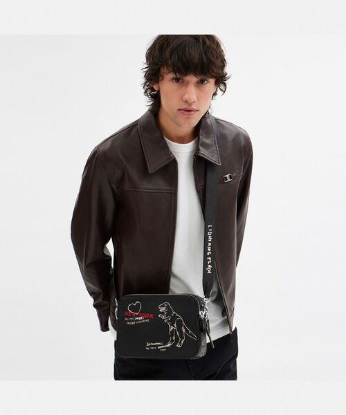 COACH（コーチ）の「チャーター クロスボディ バッグ 24・スケッチ 