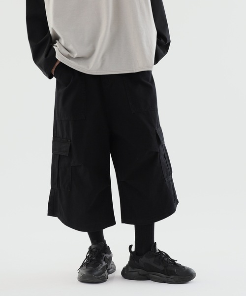 Theater code(シアターコード)の「【26SS再入荷】Wide Silhouette Cargo Half Pants / ワイドシルエット ミドル丈 カーゴ ハーフパンツ(その他パンツ・メンズ・ベージュ/ブラック/カーキ・M/L)」の2枚目の写真