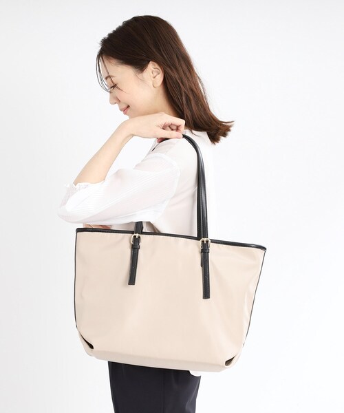 Reflect(リフレクト)の「【夏SALE/大容量/ファスナー付き】マチ付きポリエステルトートバッグ(トートバッグ・レディース・ベージュ系その他7/ブラック系4・00)」の5枚目の写真
