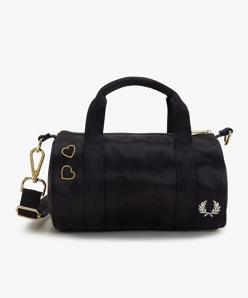 【FRED PERRY】★人気★エイミー ミニ バケットバッグ セール】Amy Winehouse Mini Satin Barrel Bag／エイミー