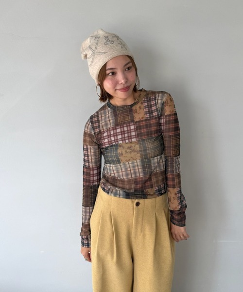 SANSeLF（サンセルフ）の「【SANSeLF】 ビジューグラフィックビーニー ニット帽 ストーン sana25a002（ニットキャップ/ビーニー・レディース・アイボリー/ブラック/グレー・FREE）」の5枚目の写真